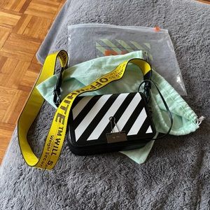 OFF WHITE Mini Binder Clip Diagonal Stripe Saffiano
Leather Crossbody Bag